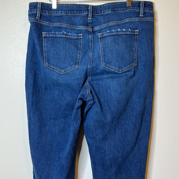 Lane Bryant Mid Rise Girlfriend Crop Denim jean Sz 16 - Picture 5 of 9